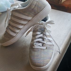 Ladies K-Swiss tennis shoes